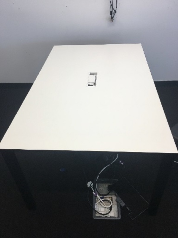 Techo white meeting table