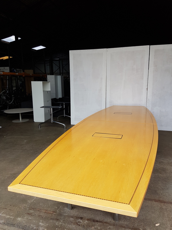 4500 x 1350mm Tula boat shaped Boardroom table CE