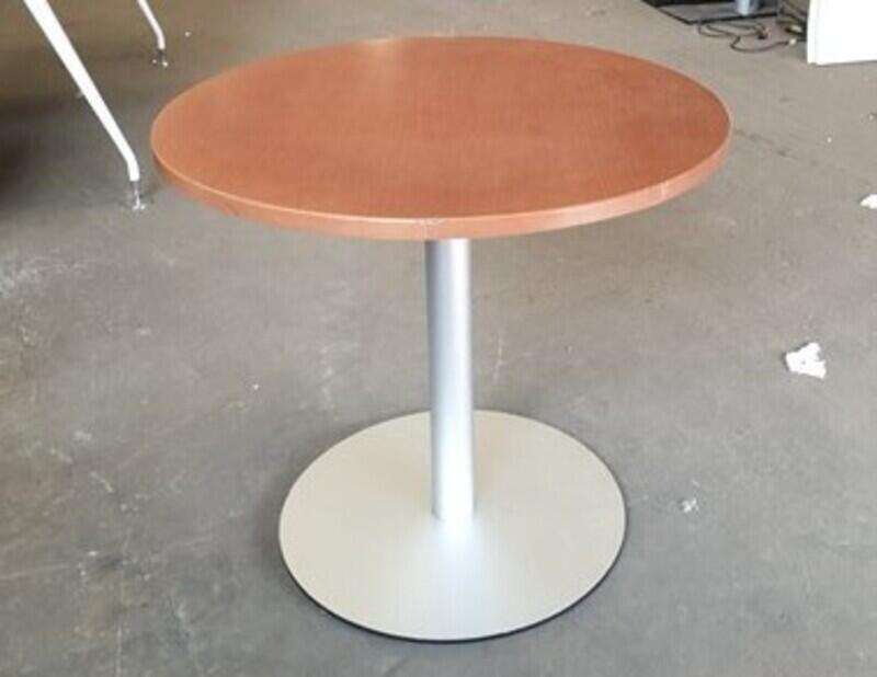 800dia mm Cherry Wood Circular Table