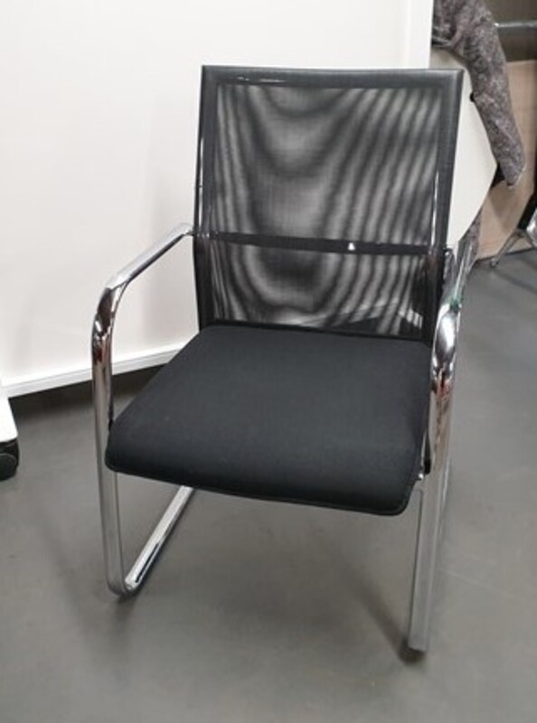 Dauphin Cantilever chair