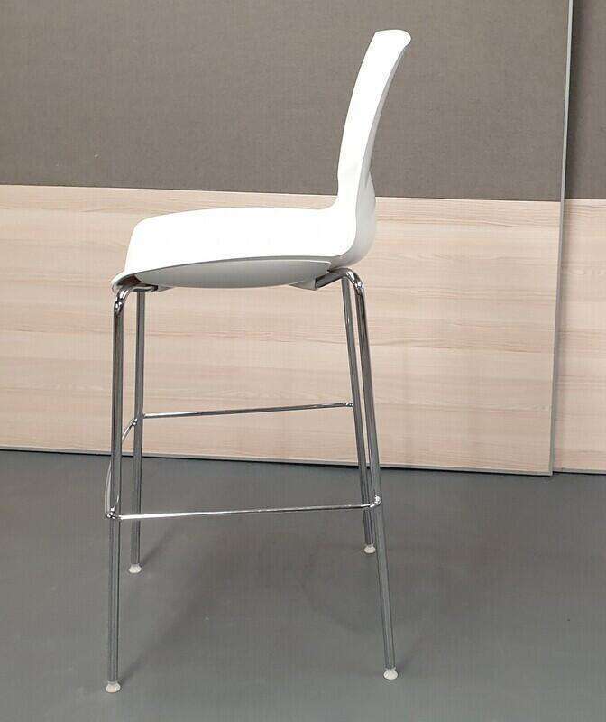 Ice connection bar stool