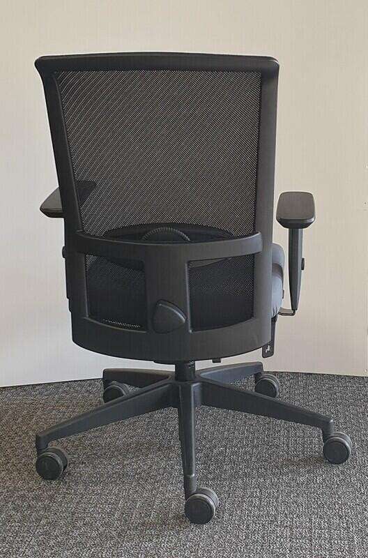 Interstuhl Goal-Air type 2 task chair