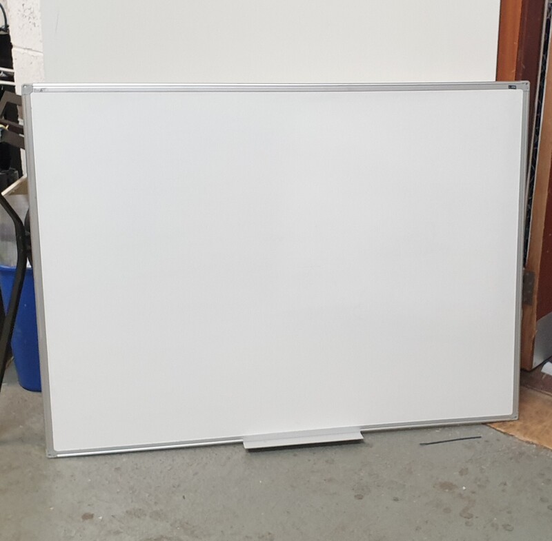 Wall mounted whiteboard