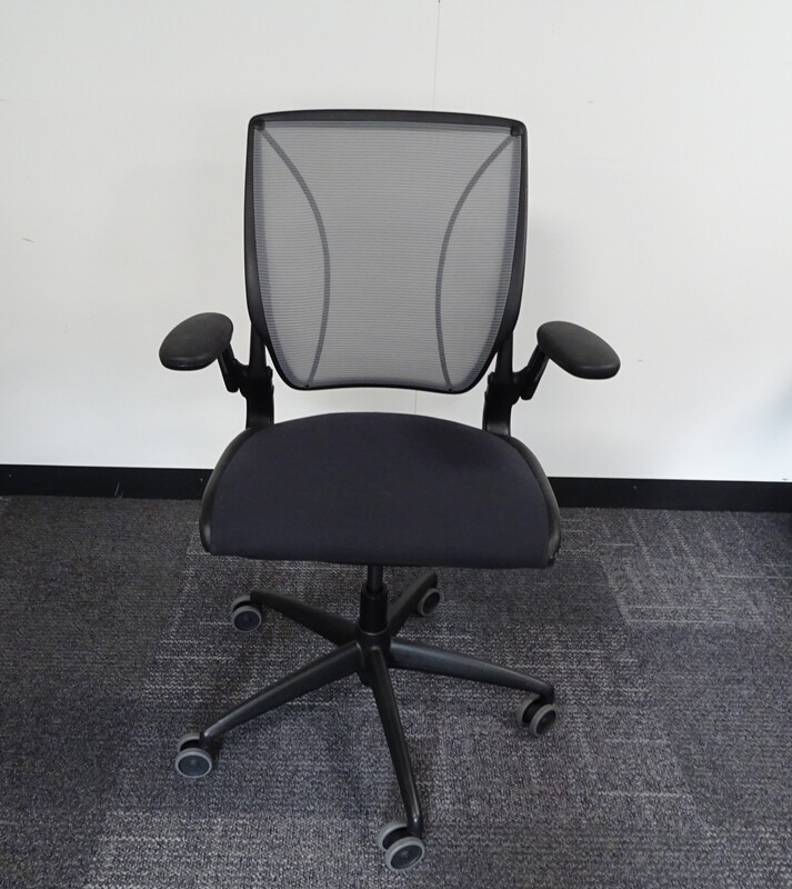 Humanscale Diffrient World Chair in Black & Grey