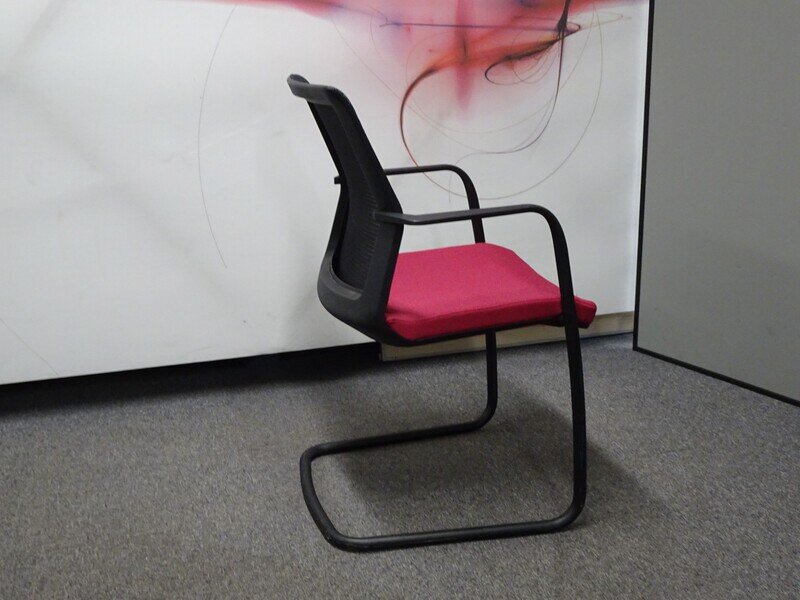 Orangebox Workday Meeting Chair in Burgundy & Black