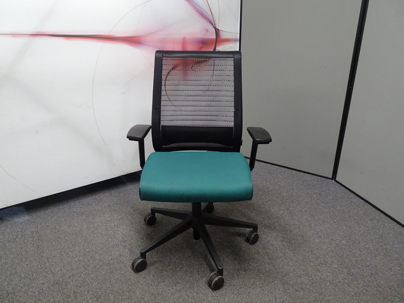 Steelcase Think Mesh Back Green Operator Chair