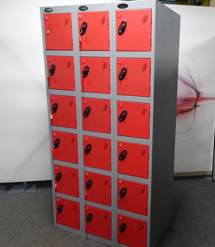 Probe 1780h mm 18 Door Red amp Grey Metal Locker