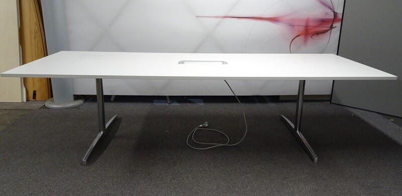 2800w mm Meeting Table with White Top