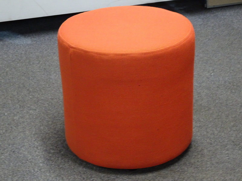 Connection Cubix-Cylinder Stool in Orange