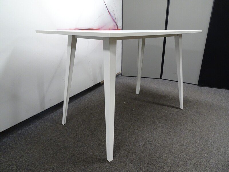 1600w mm High Breakout Table in White