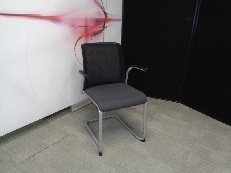 Steelcase Reply Meeting Chair Light Grey Seat