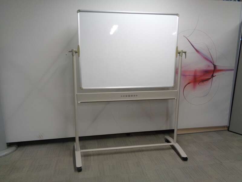 Mobile Whiteboard 1400w mm