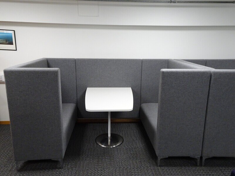 4 Seater Booth in Grey with Freestanding Table