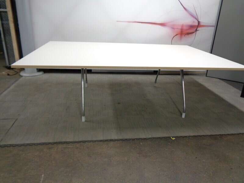 2400 x 1600mm White / Maple Edge Boardroom Table