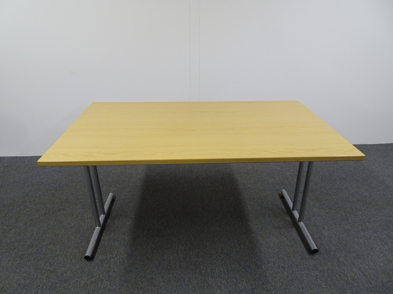 1200w mm Folding Table with Maple Top