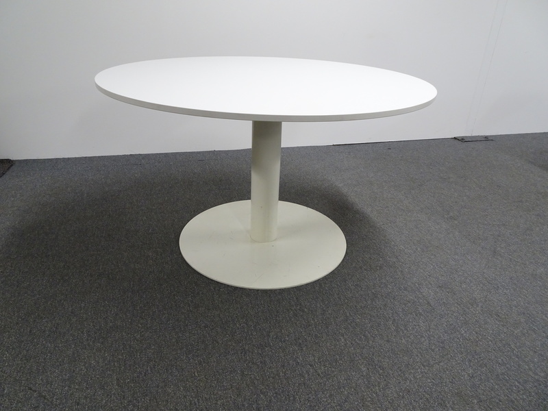 1200dia mm Circular Table with White Top