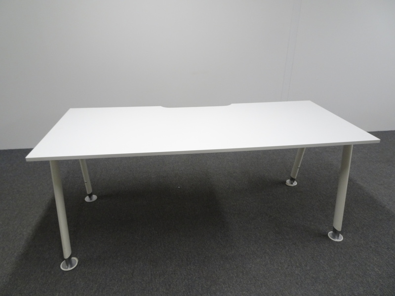 1800w mm White Freestanding Height Adjustable Desk