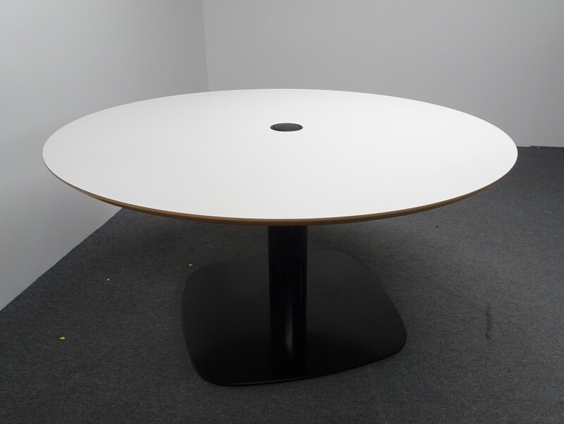 1500dia mm Circular Meeting Table with Pop Up Socket