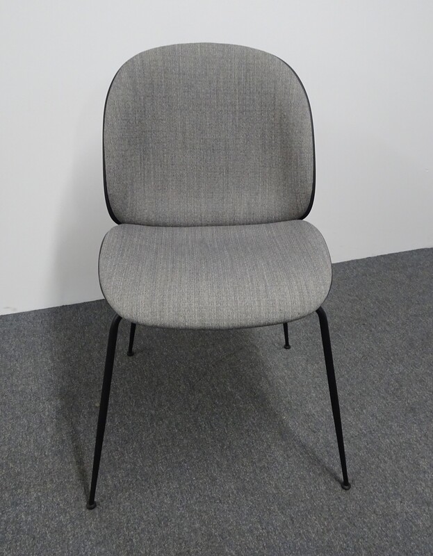 Gubi Beetle Meeting Chair in Grey