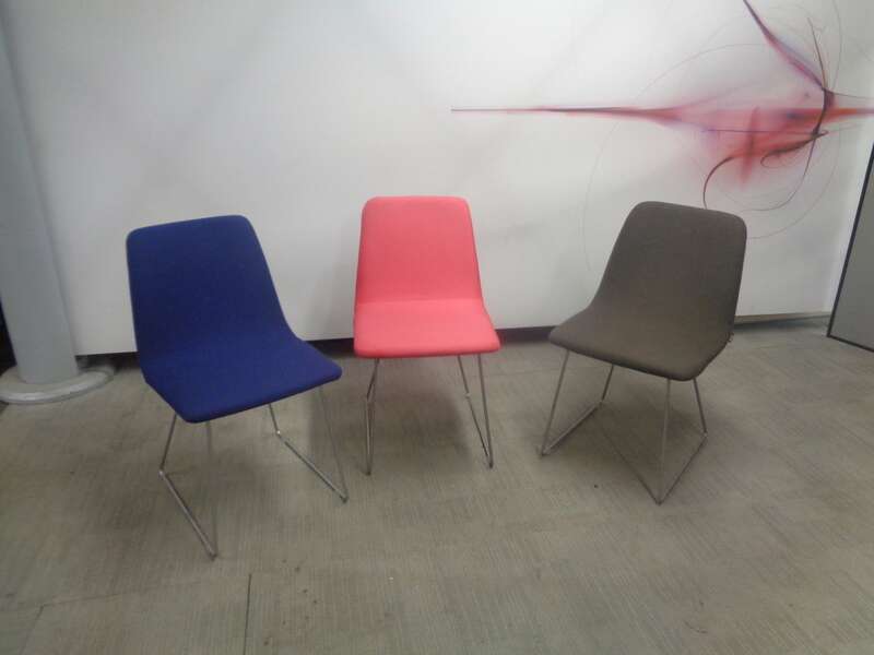 Modus skid base meeting chairs