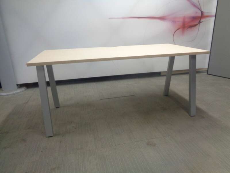 1800w mm Grey Frame Freestanding Desk 