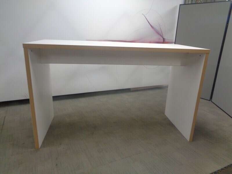 1800 x 750mm Tall Breakout Table 