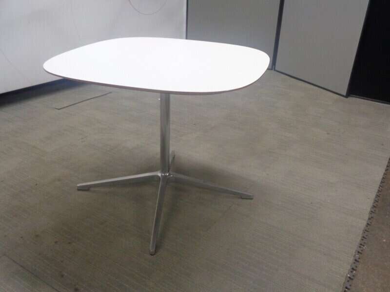 750sq mm Allermuir Square Table