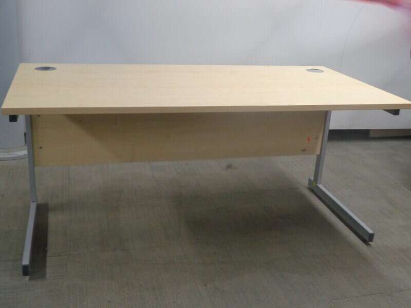 1600w mm Maple Freestanding Desk