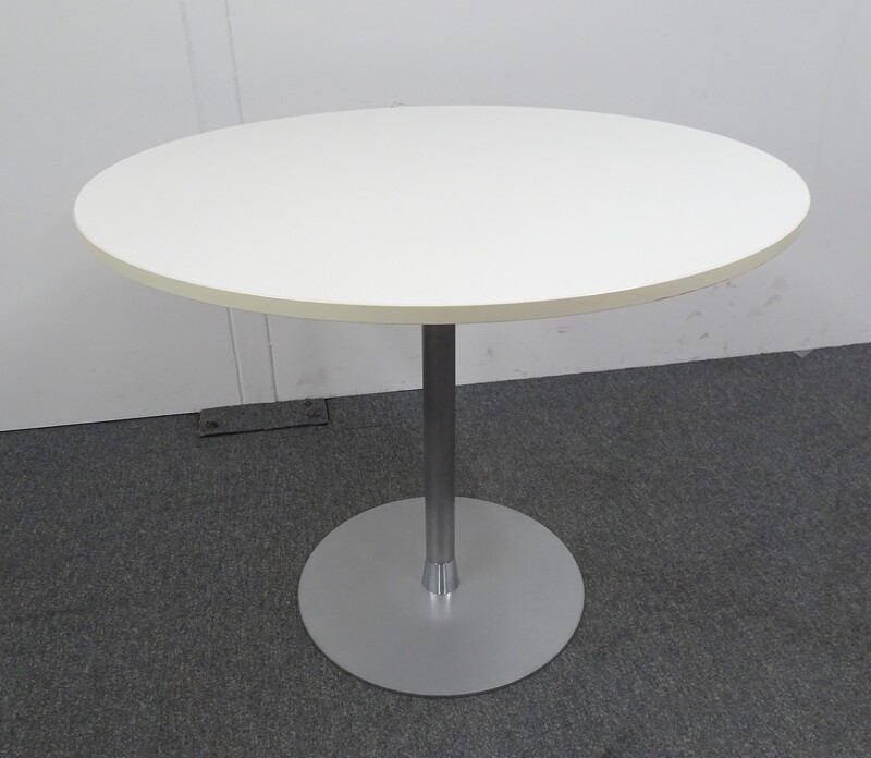 900dia mm Circular Table with White Top & Silver Stem