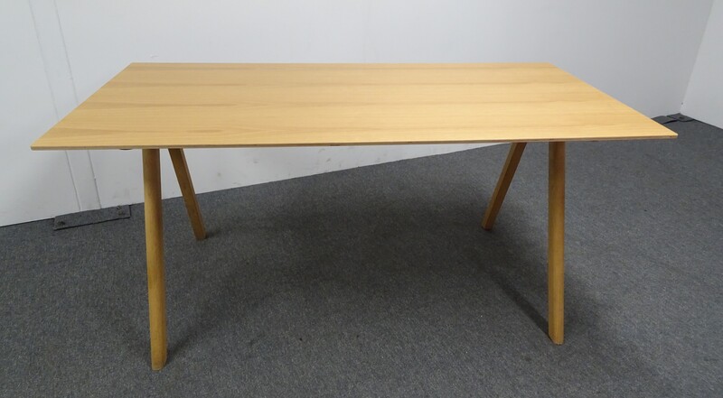 1600w mm Oak Rectangular Table