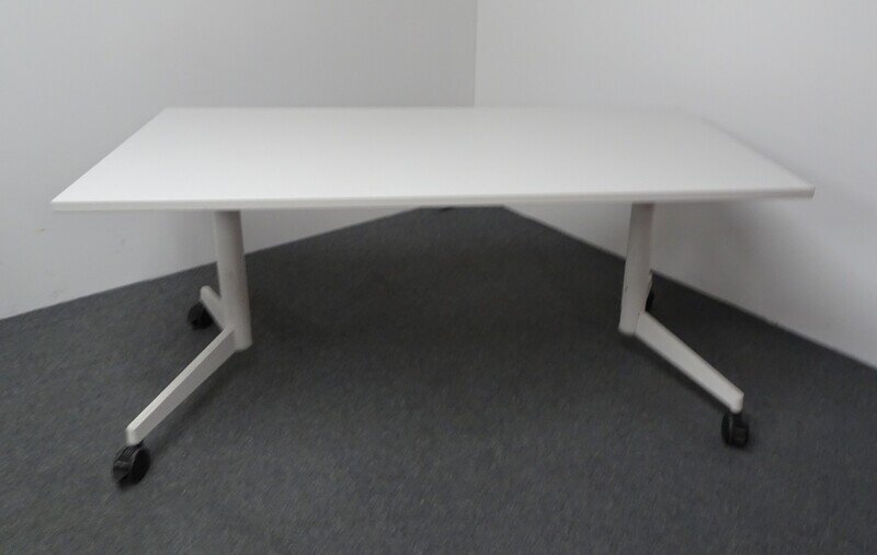 1600w mm Plain White Flip Top Table