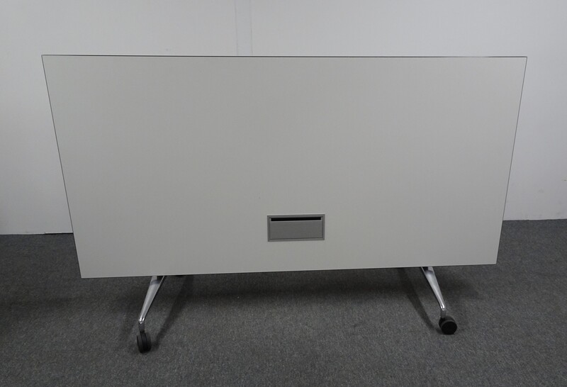 1800w mm Flip Top Table White Top