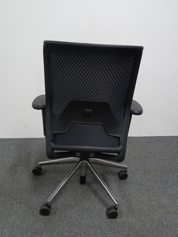 Vitra ID Mesh Operator Chair in Black & Grey