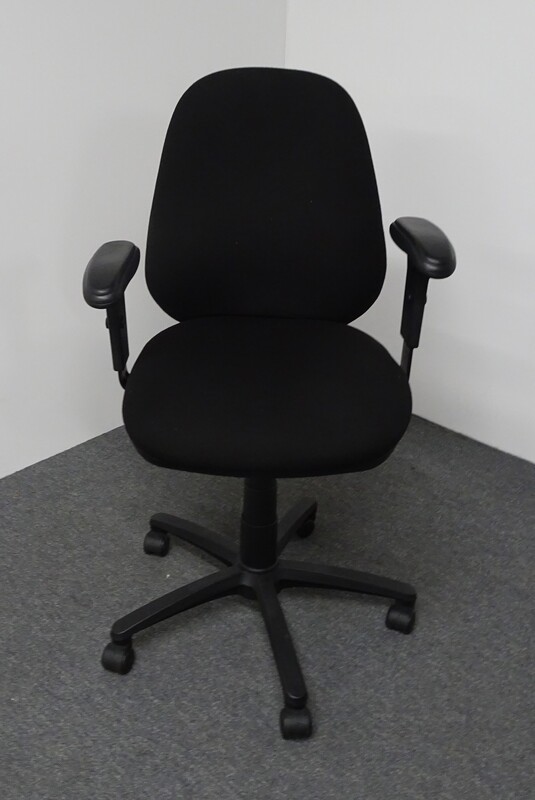 Operator Chair in Black Fabric