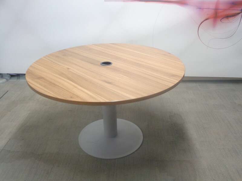 1200dia mm Walnut Circular Table