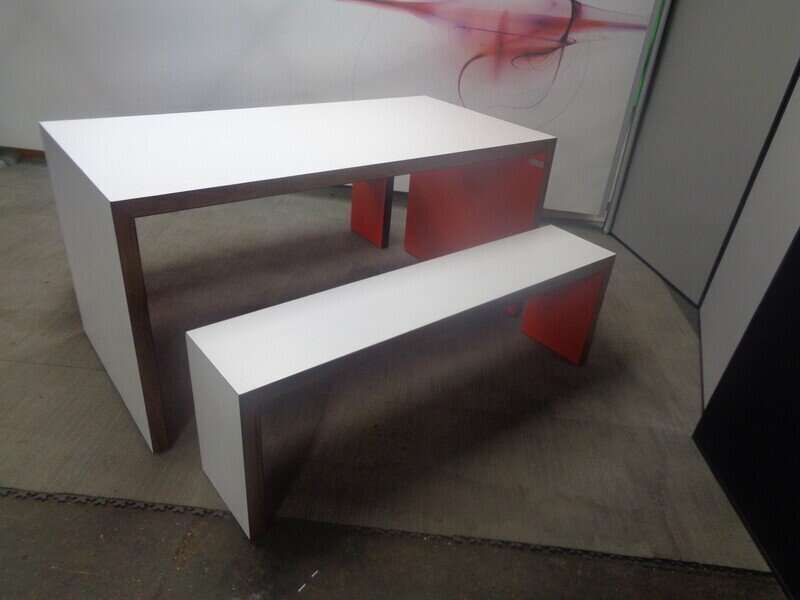 1500w mm JB-Waldo/45 Table & 2 Benches