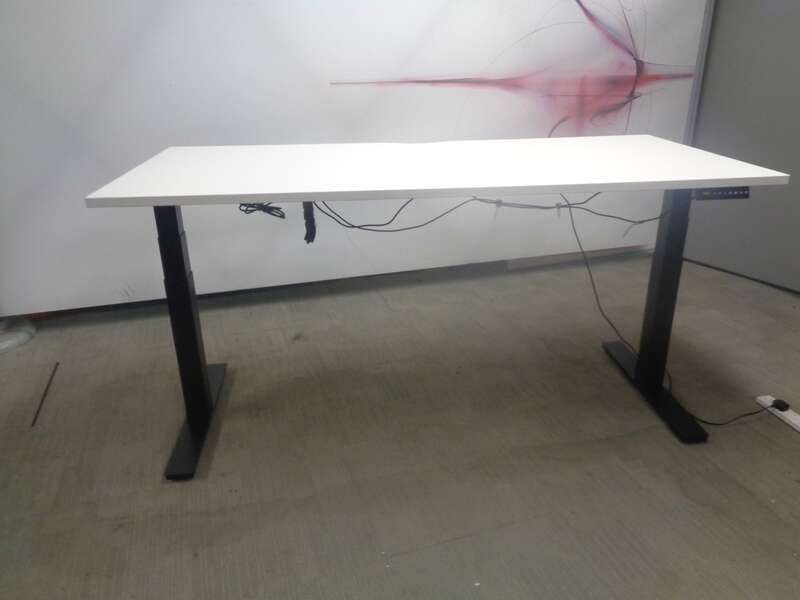 Kinnarps Electric Sit nbspStand Desk 1200w  1800w Extendable Beam