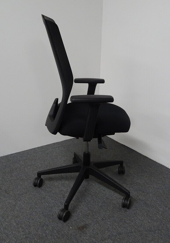 Black Interstuhl EVERYis1 Task Chair