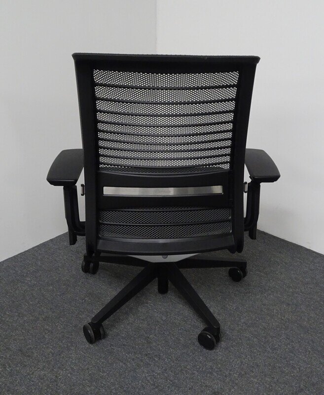 Steelcase Think 465 Operator Chair