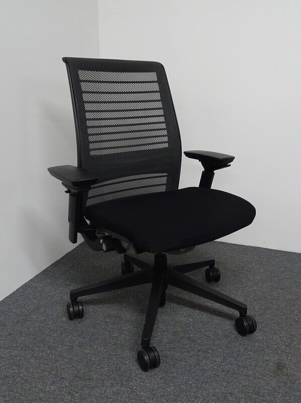 Steelcase Think 465 Operator Chair