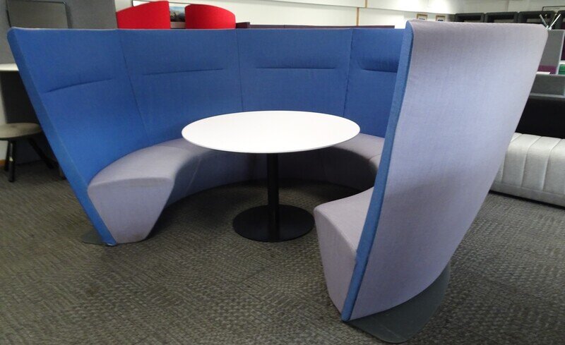 Boss Atom 6 Seat Meeting Booth & Table