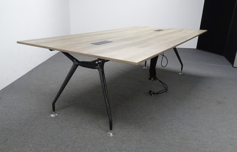 2400w mm Meeting Table Highland Oak Top
