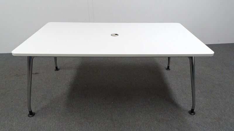 1800w mm Meeting Table with White Top