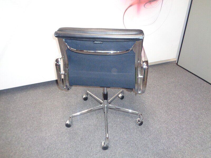 Vitra Eames Medium-High Back Soft Pad Chair EA 217
