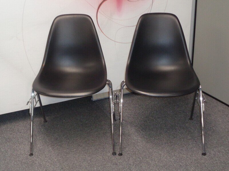 Vitra Eames Black Side Chair DSS
