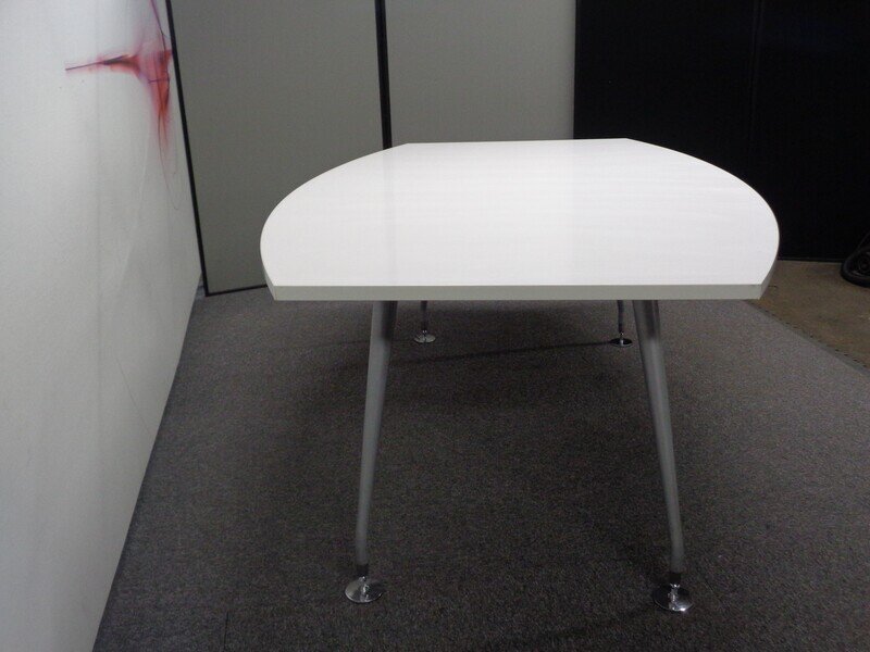 1800 x 1200mm Glossy White Meeting Table