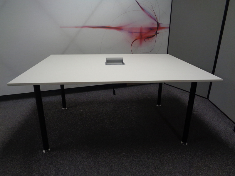1600 x 1200mm White Meeting Table