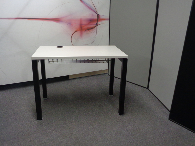 1000w mm Desk with Off White Top