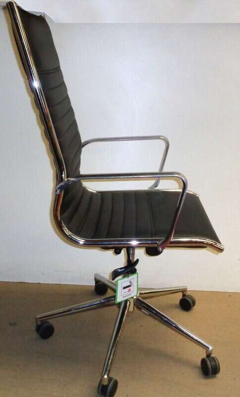 Black and chrome meeting chair