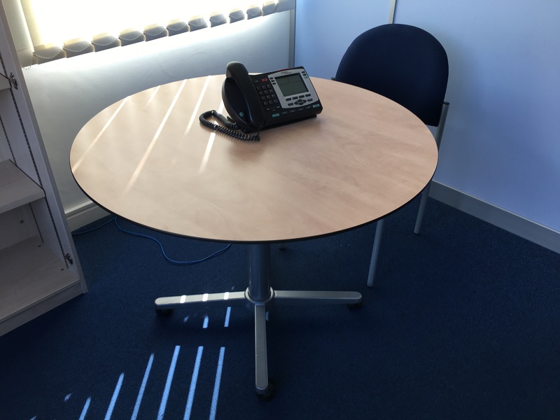 900mm diameter Mobile meeting table